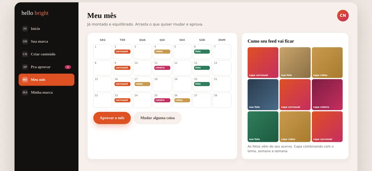 Tela da plataforma Bright mostrando o mês de conteúdo montado e a prévia do feed